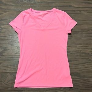 M pink no boundaries t-shirt